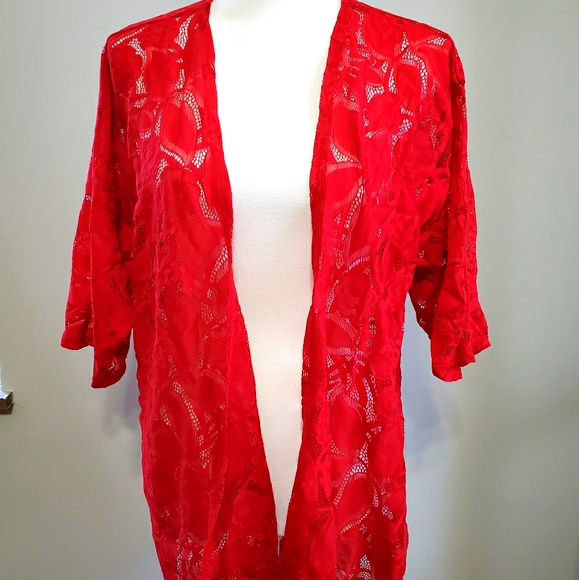 LuLaRoe Tops - Red Lace Lindsey LLR EUC